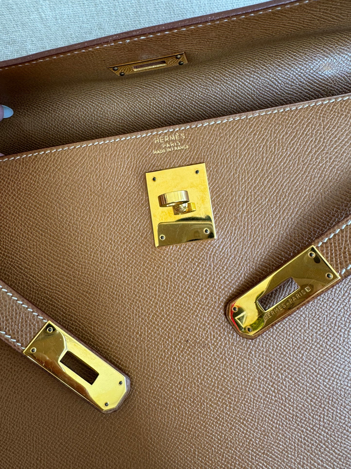 HERMES - KELLY 32 EPSOM SELLIER GOLD ON GOLD GHW